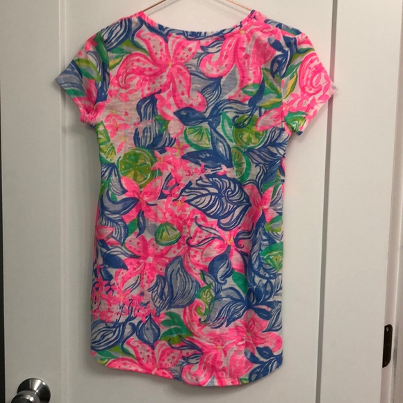 LILLY PULITZER V NECK T SHIRT - Picture 7 of 11